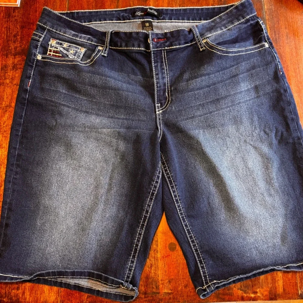 Love Indigo Womens 18 Bermuda Denim Shorts Dark Wash Americana Stars Pockets - Picture 11 of 11